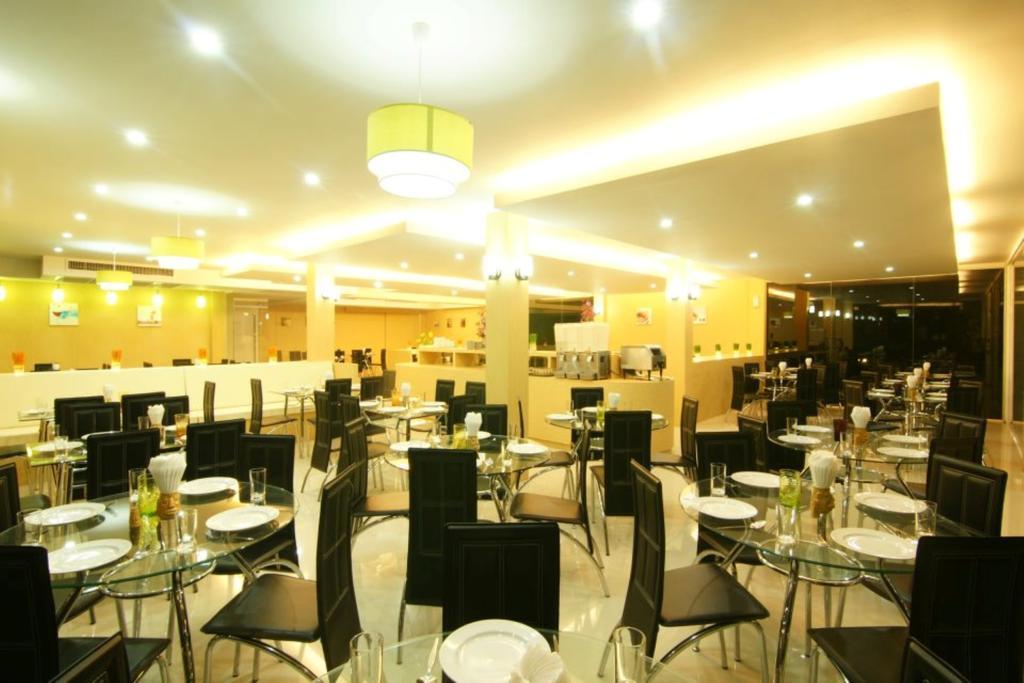 Dragon Beach Resort Jomtien Pattaya Ngoại thất bức ảnh