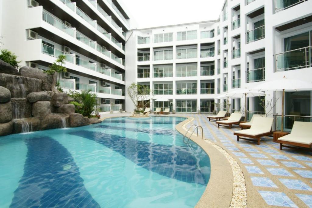Dragon Beach Resort Jomtien Pattaya Ngoại thất bức ảnh