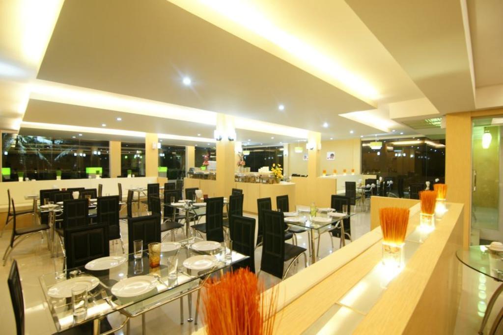 Dragon Beach Resort Jomtien Pattaya Ngoại thất bức ảnh