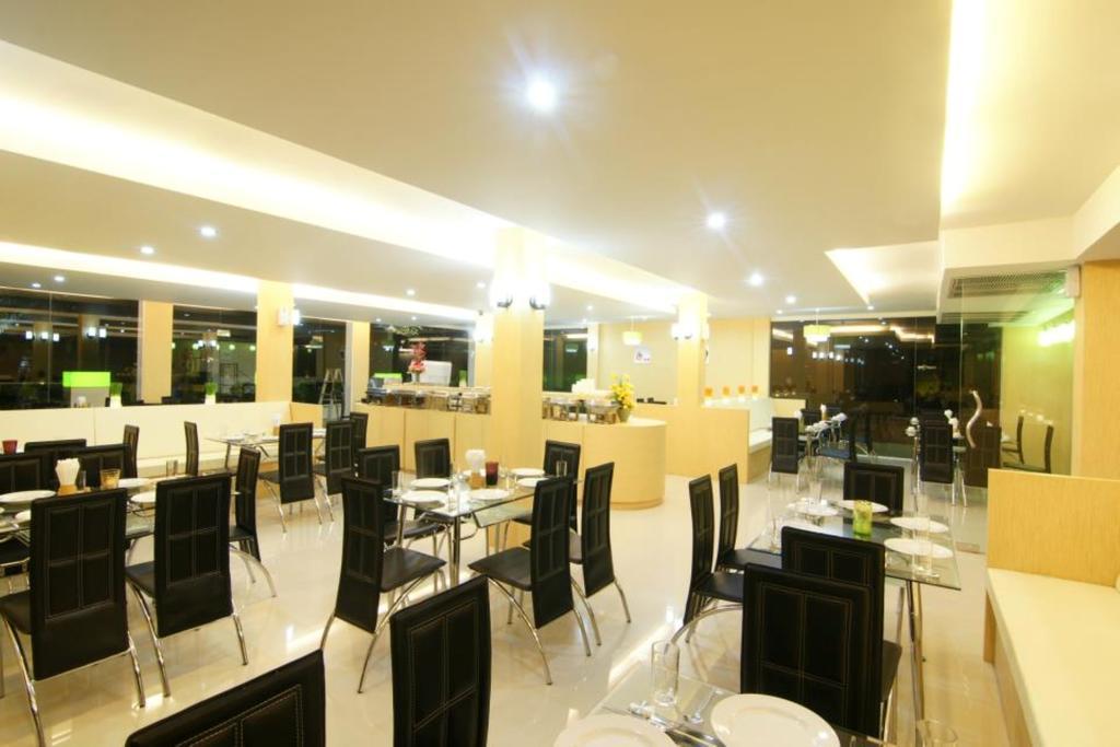 Dragon Beach Resort Jomtien Pattaya Ngoại thất bức ảnh