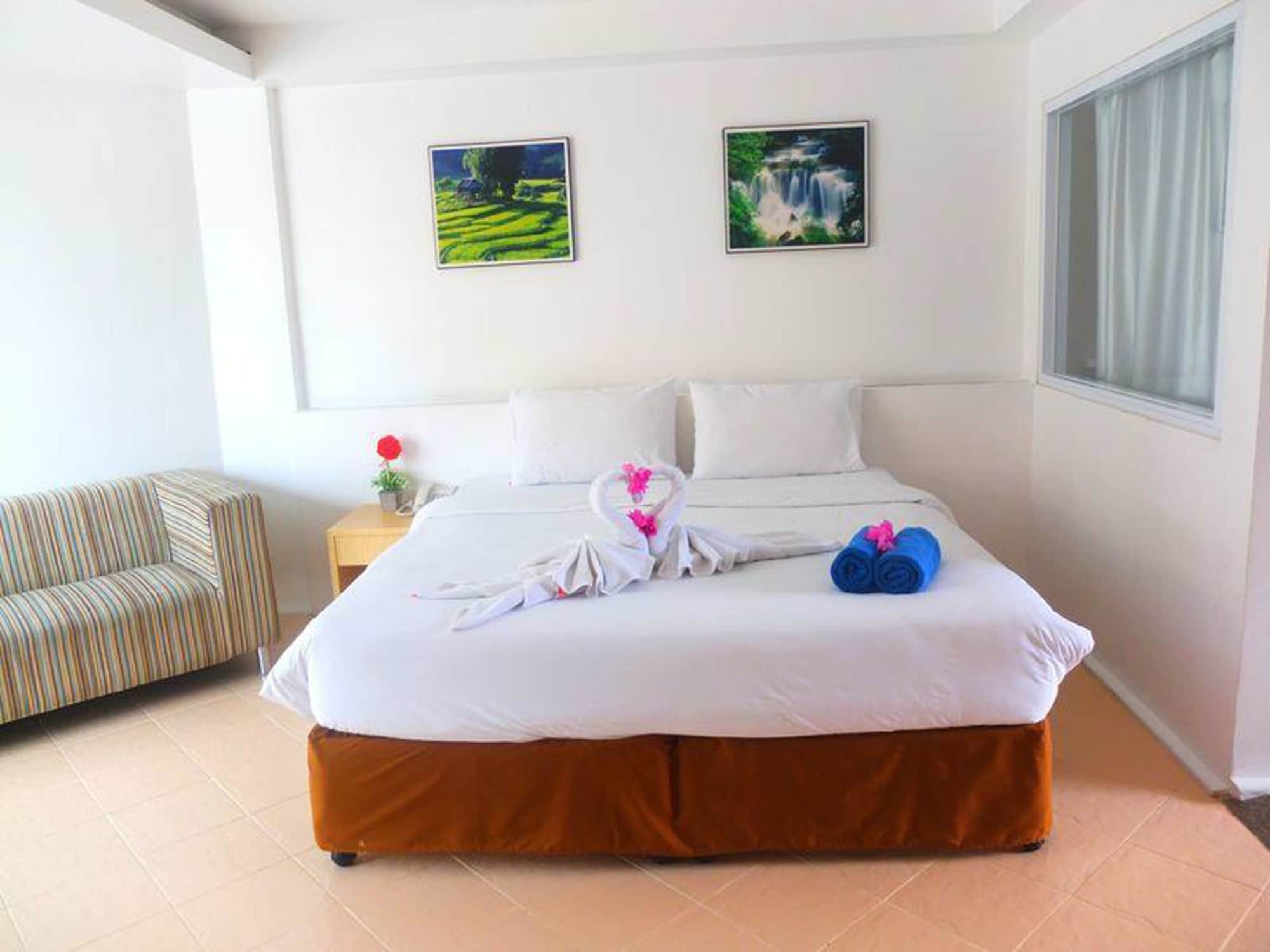 Dragon Beach Resort Jomtien Pattaya Ngoại thất bức ảnh