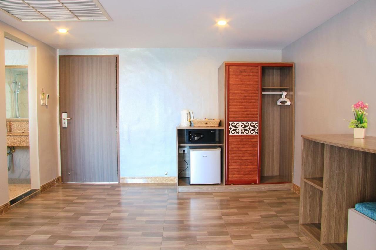 Dragon Beach Resort Jomtien Pattaya Ngoại thất bức ảnh