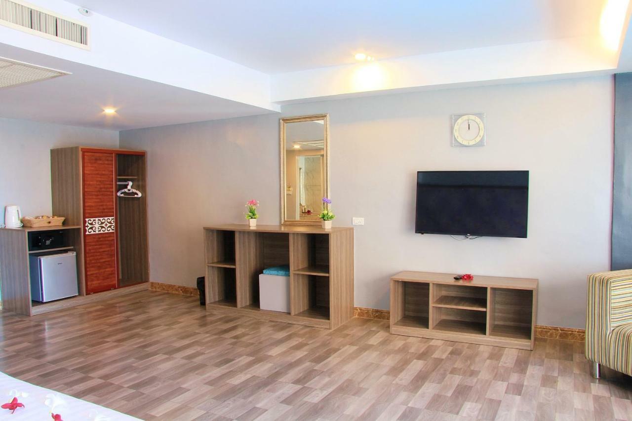 Dragon Beach Resort Jomtien Pattaya Ngoại thất bức ảnh